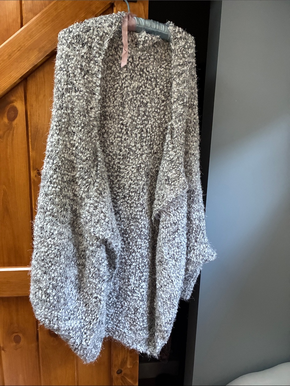 Cozy Oversized Women's Gray Bouclé Cardigan